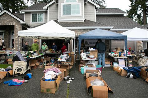 Bookoo was started by two brothers with a lot of kids and a need for frugality when it came to making money work. . Yardsale near me